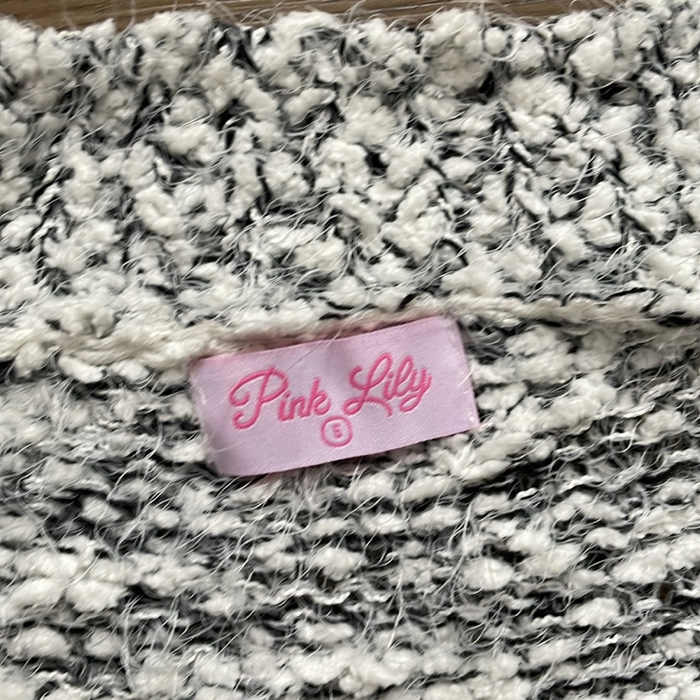 Pink lily You’re a mind reader fuzzy cardigan - Picture 4 of 7